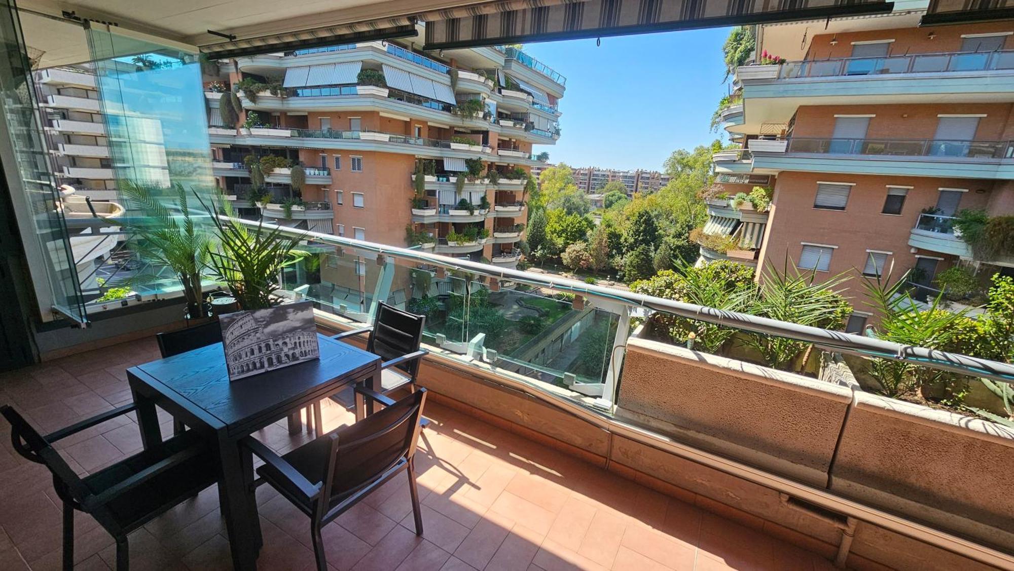 Eur Con Piscina Esterna Apartment