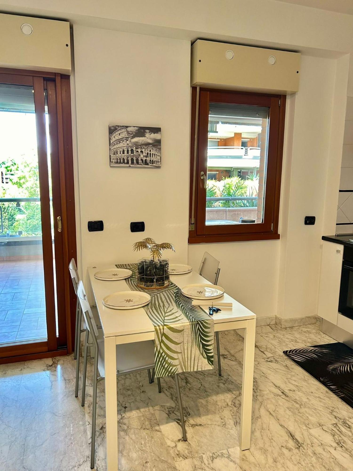 Eur Con Piscina Esterna Apartment *